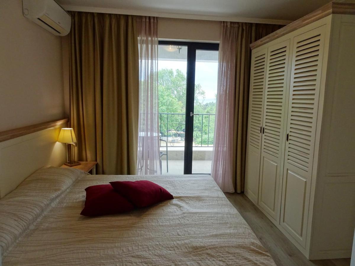 Private Apartments In White Rock Castle Balçık Dış mekan fotoğraf