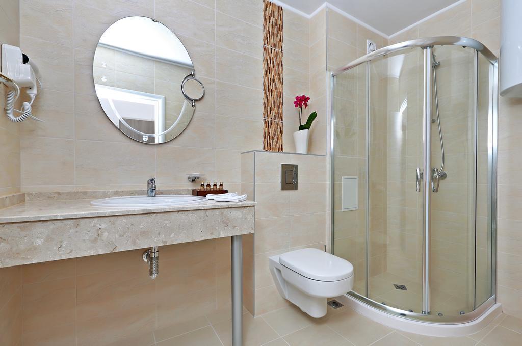 Private Apartments In White Rock Castle Balçık Oda fotoğraf